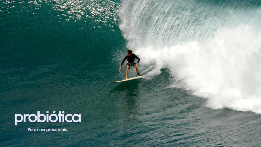 surfista durante onda