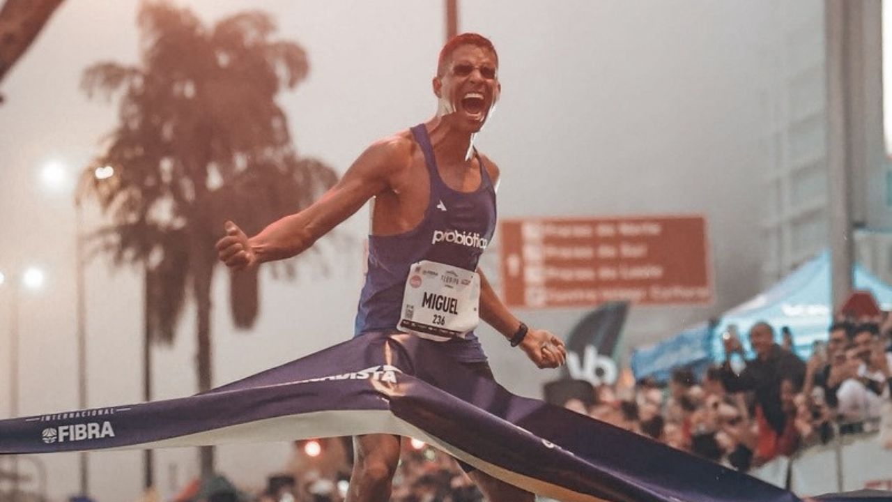 morone durante chegada de competiçaõ