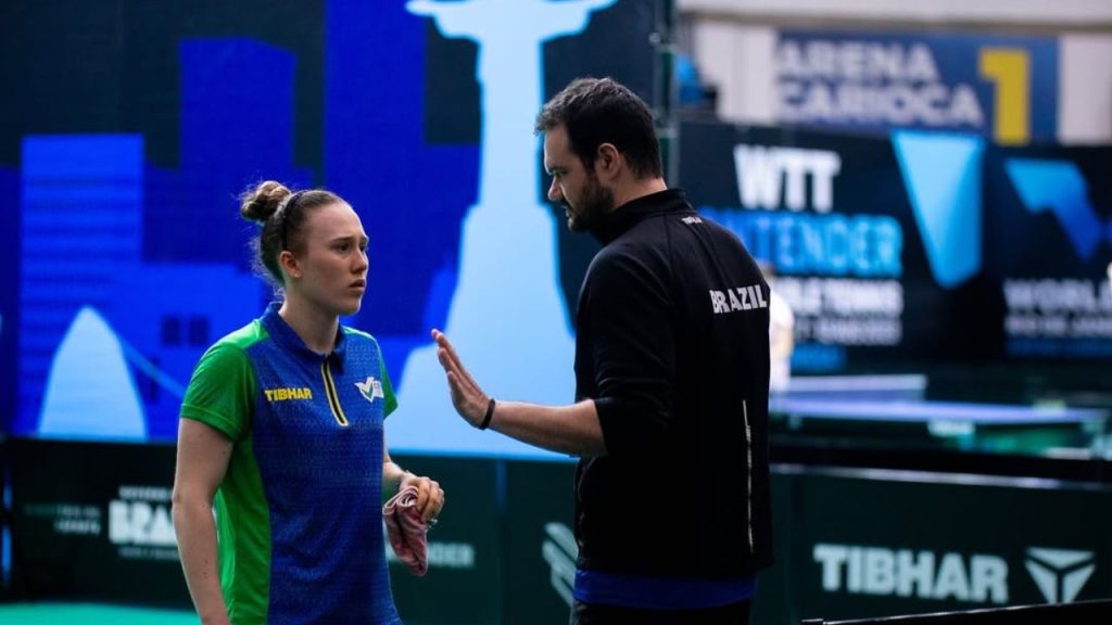 técnico jorge fank atleta probiotica de tenis de mesa
